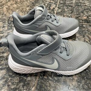 Nike- never wear like New. Unisex